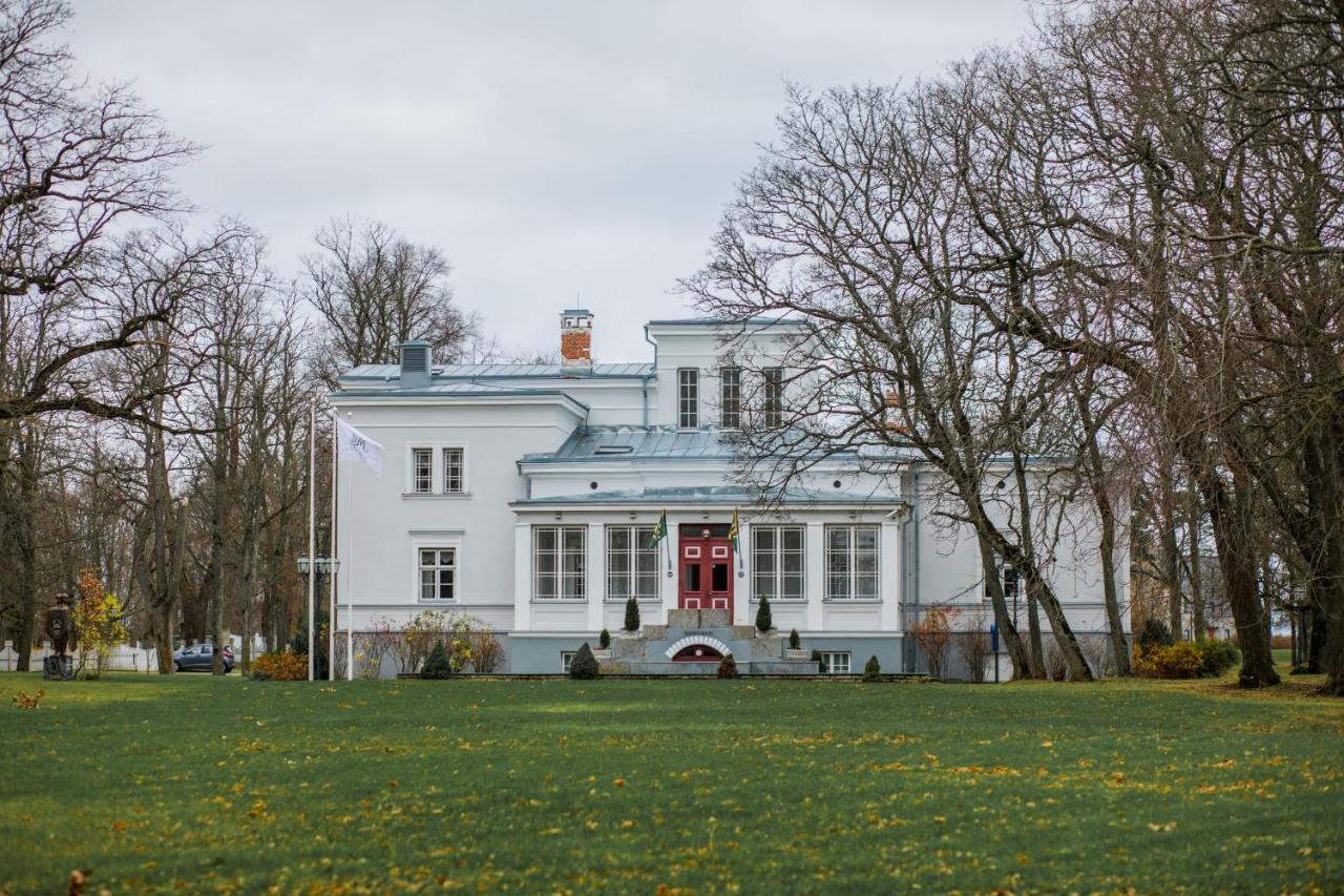 فندق Saka Manor المظهر الخارجي الصورة